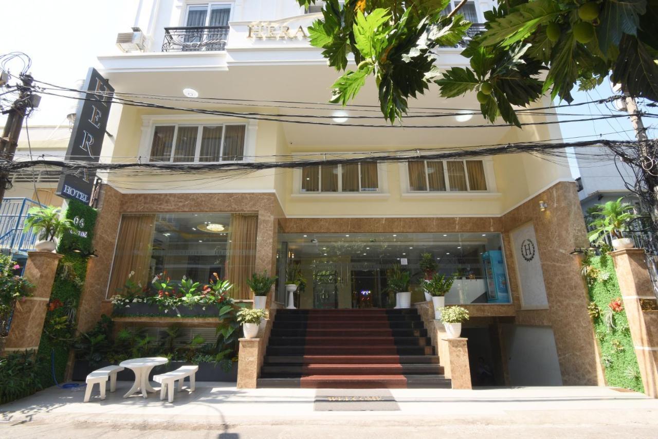 Hera Hotel Airport Хошимин Екстериор снимка