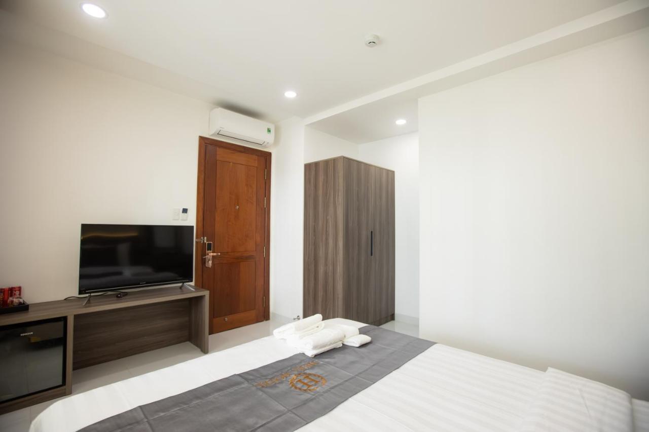 Hera Hotel Airport Хошимин Екстериор снимка