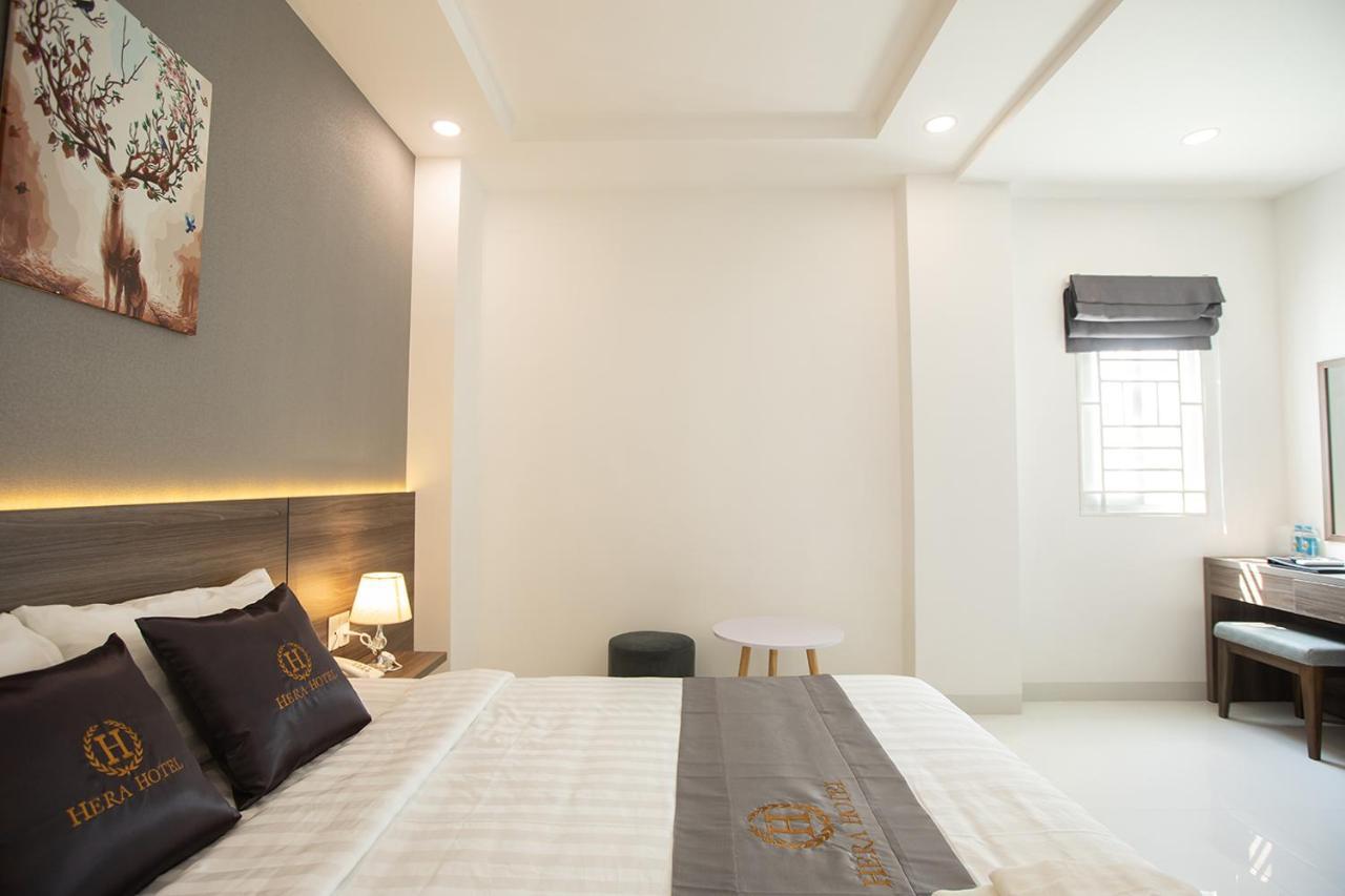 Hera Hotel Airport Хошимин Екстериор снимка