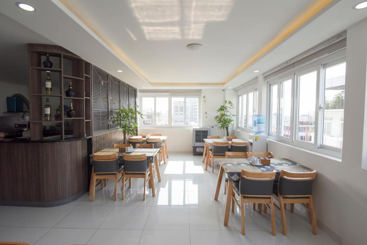 Hera Hotel Airport Хошимин Екстериор снимка
